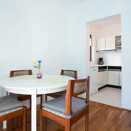 Adora Apartment Veglia Exterior foto